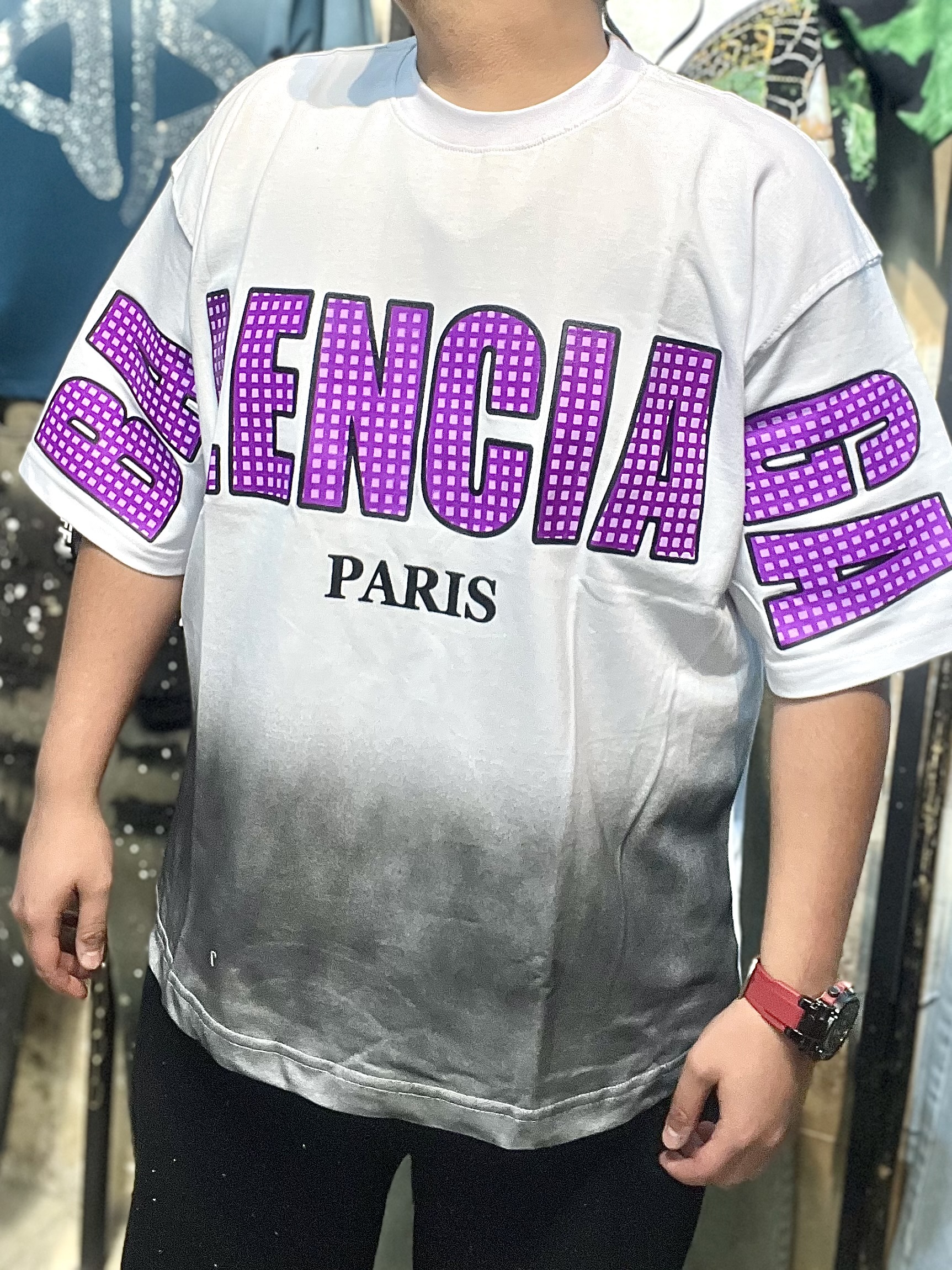 تیشرت مردانه قواره باکسی بالنسیاگا سفید ایربراش مشکی