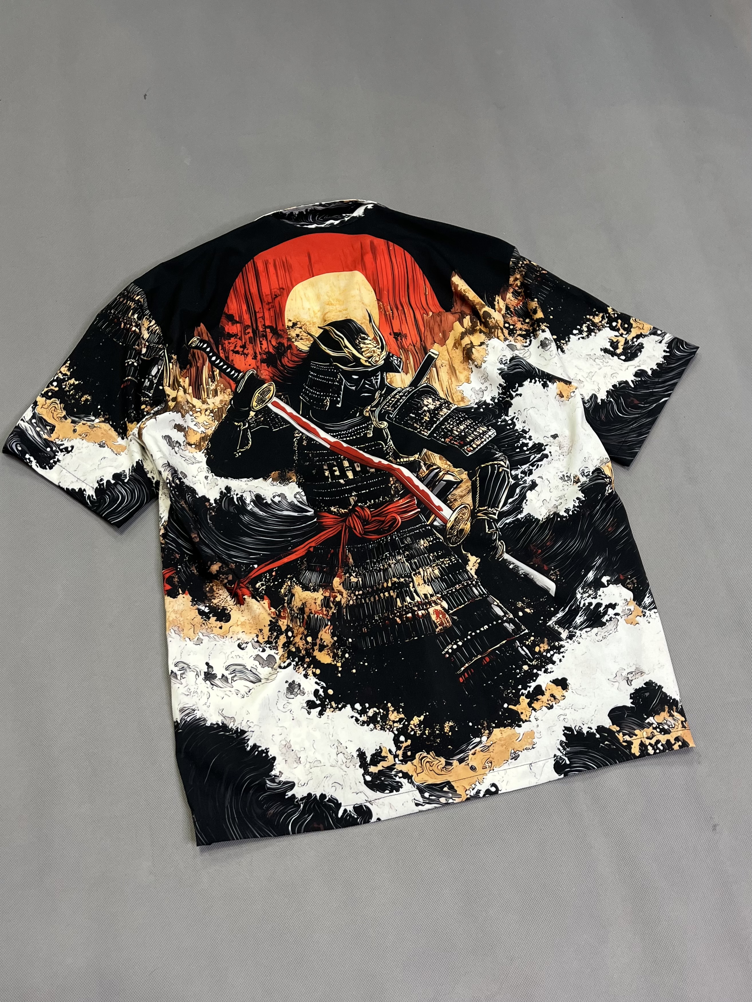 پیراهن وارداتی فول چاپ شلوغ پیراهن ژاپنی سونامی سامورایی