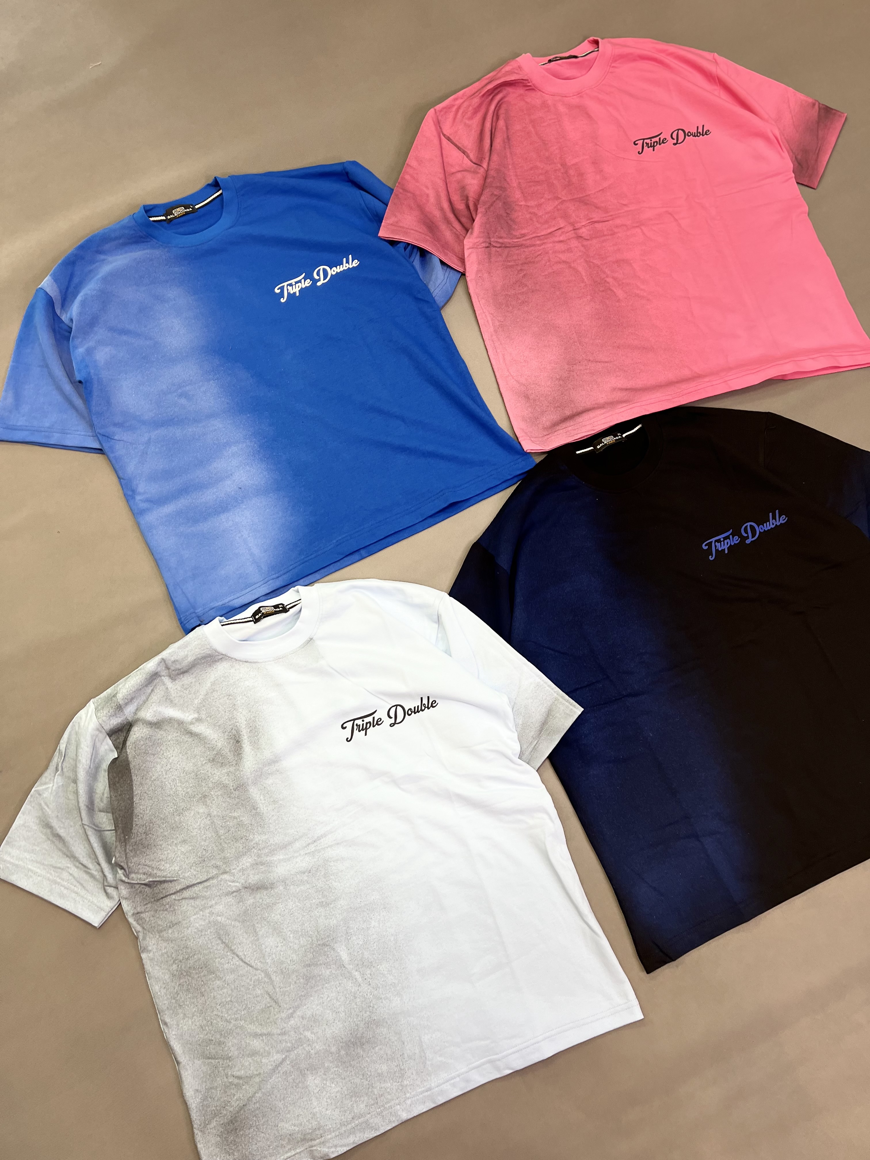 تیشرت مردانه ساده ایربراش چاپ ریز رنگبندی موجود