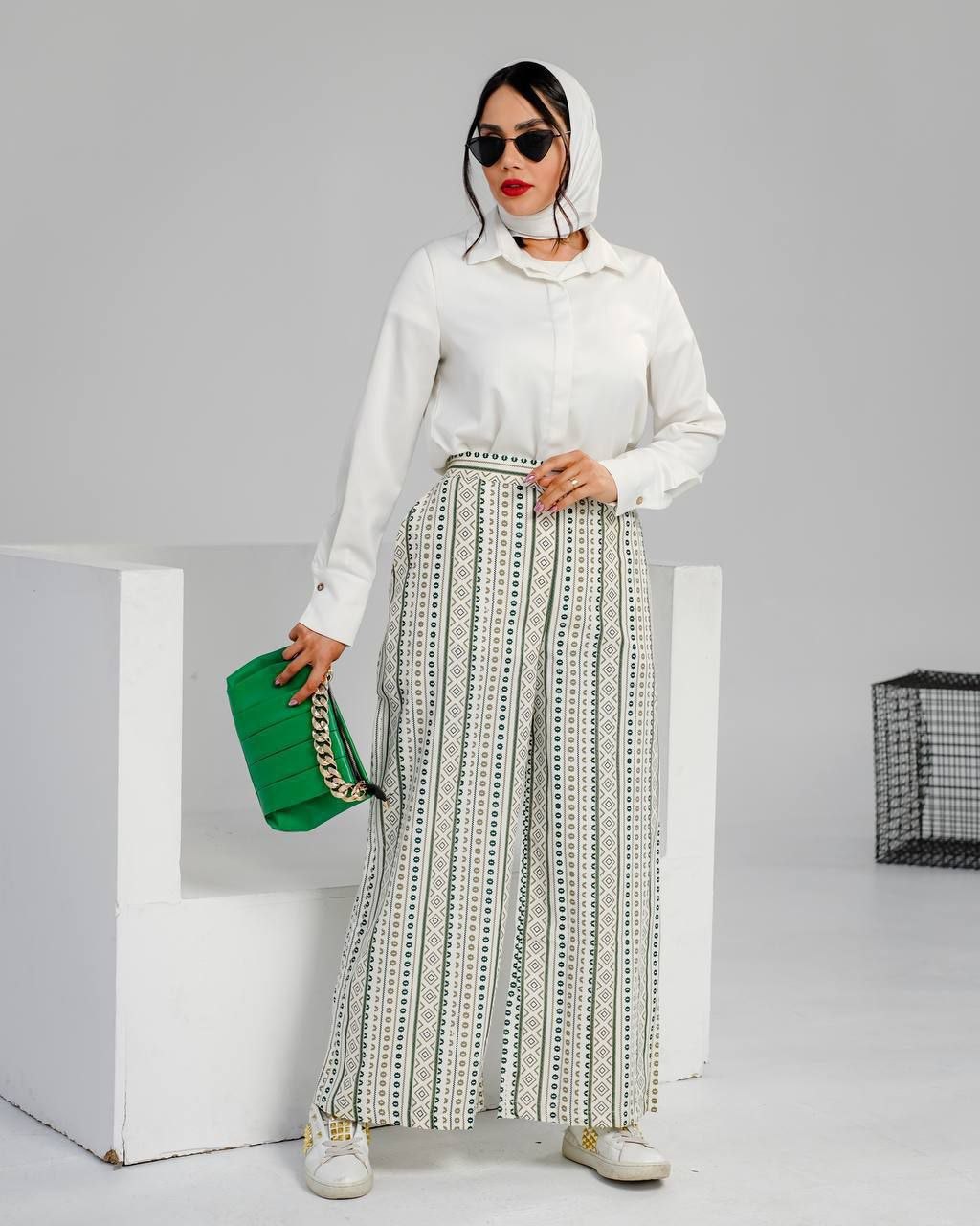 شلوار بگ زنانه لینن طرحدار دورنگ پشت کار کش